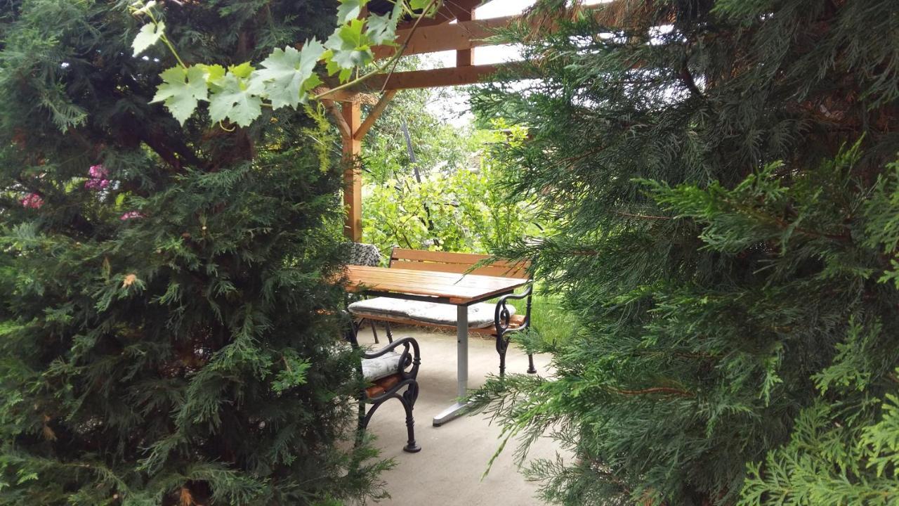 Kamilla Vendeghaz Appartement Écs Buitenkant foto
